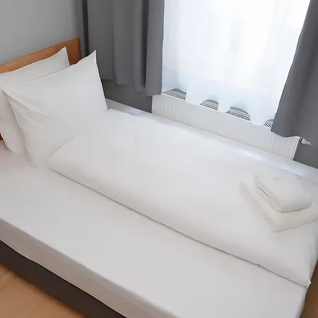 Otel Mk | 3*